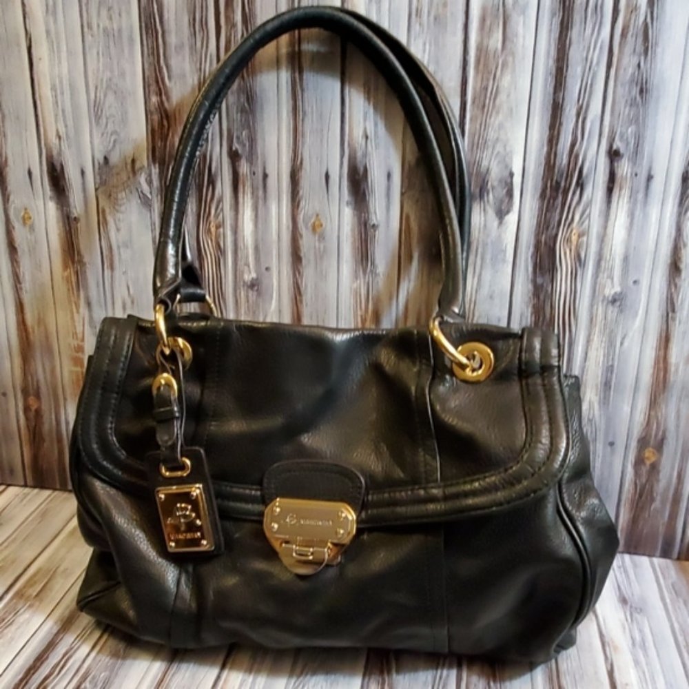 B Makowsky black leather purse w/ gold hardware